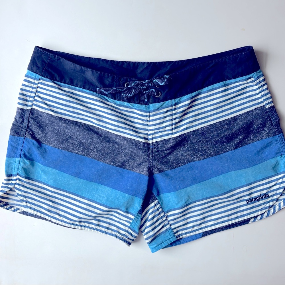 Patagonia Women’s Wavefarer Board Shorts Size 6 - 5” Inseam